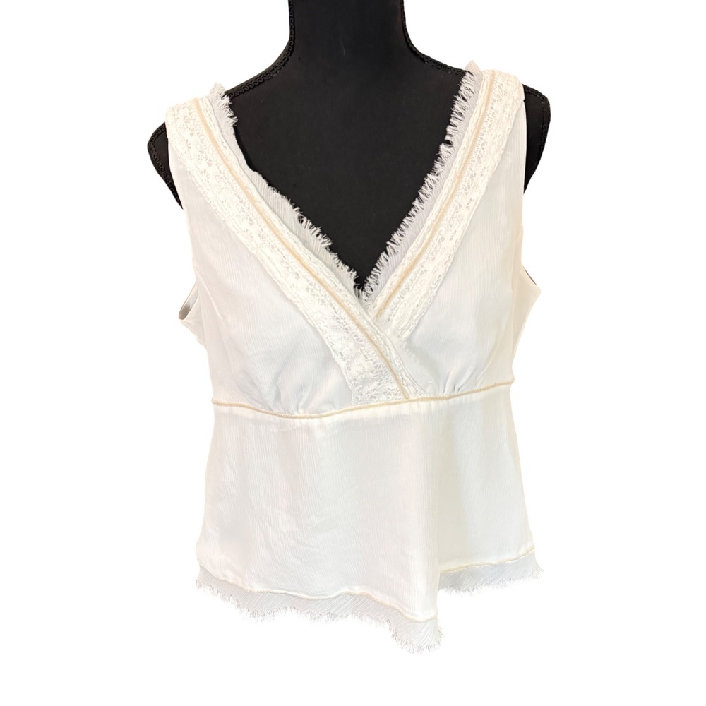 Studio by Liz Claiborne Petite XL Ivory Lace V-Neck Frayed Hem Top